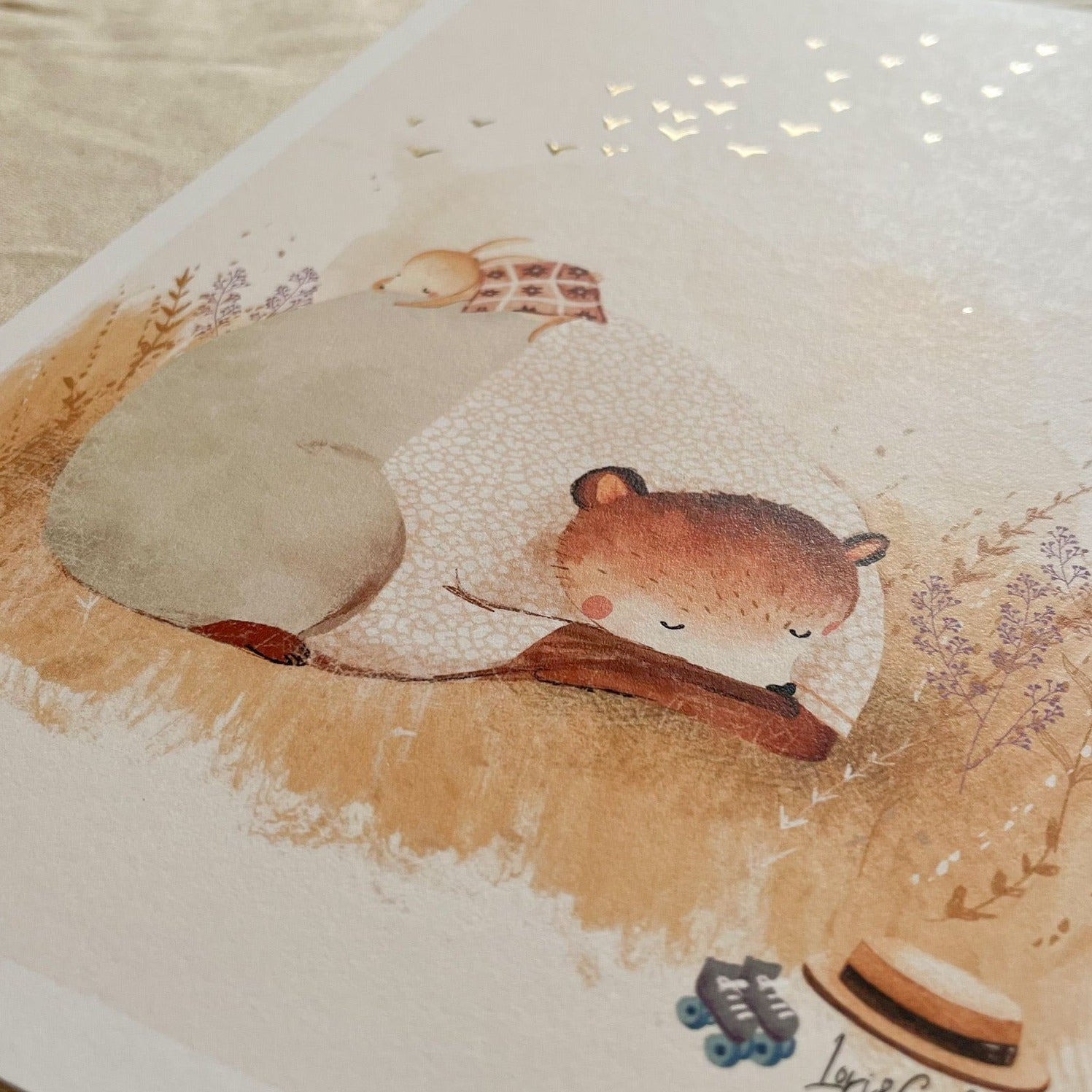 Handgeschilderde kinderkamer poster met goudfolie – "Het Middagdutje" (A3/A4)