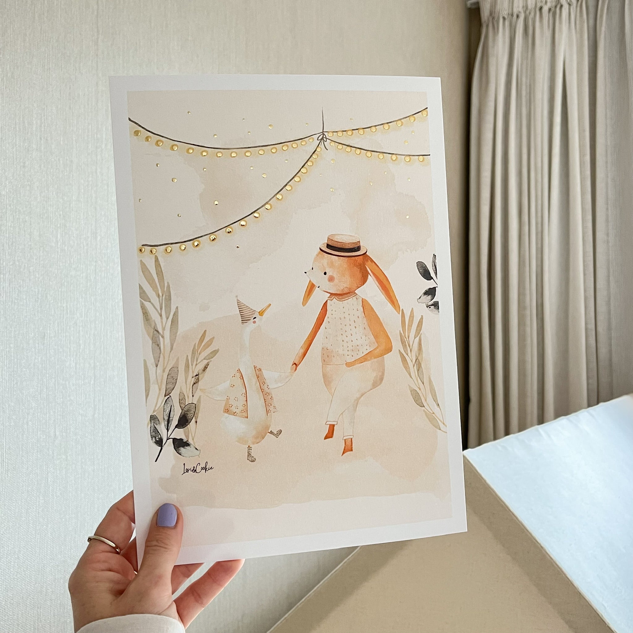 Handgeschilderde kinderkamer poster met goudfolie – "Het Tuinfeestje" (A3/A4)
