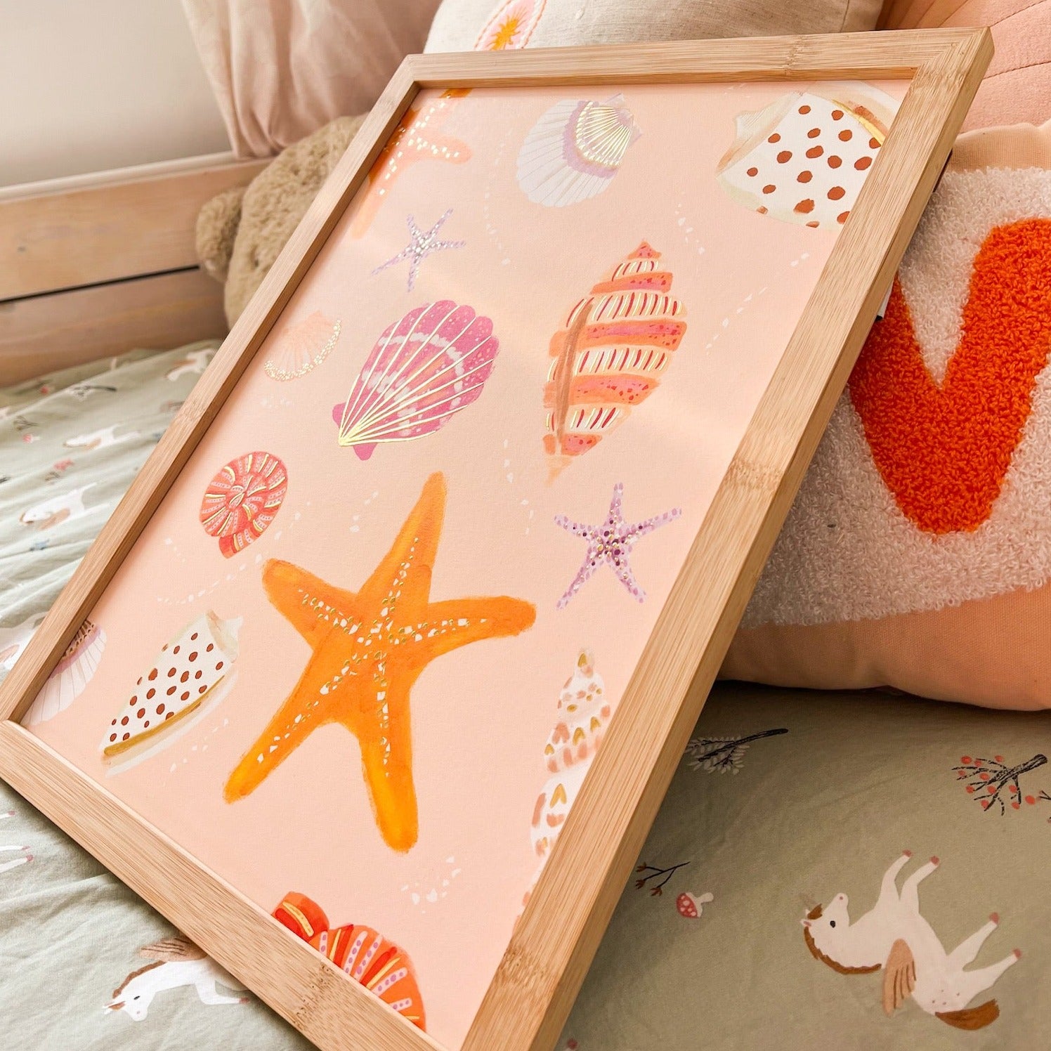 Goudfolie kinderkamer poster - Schelpen peach - 30x40cm