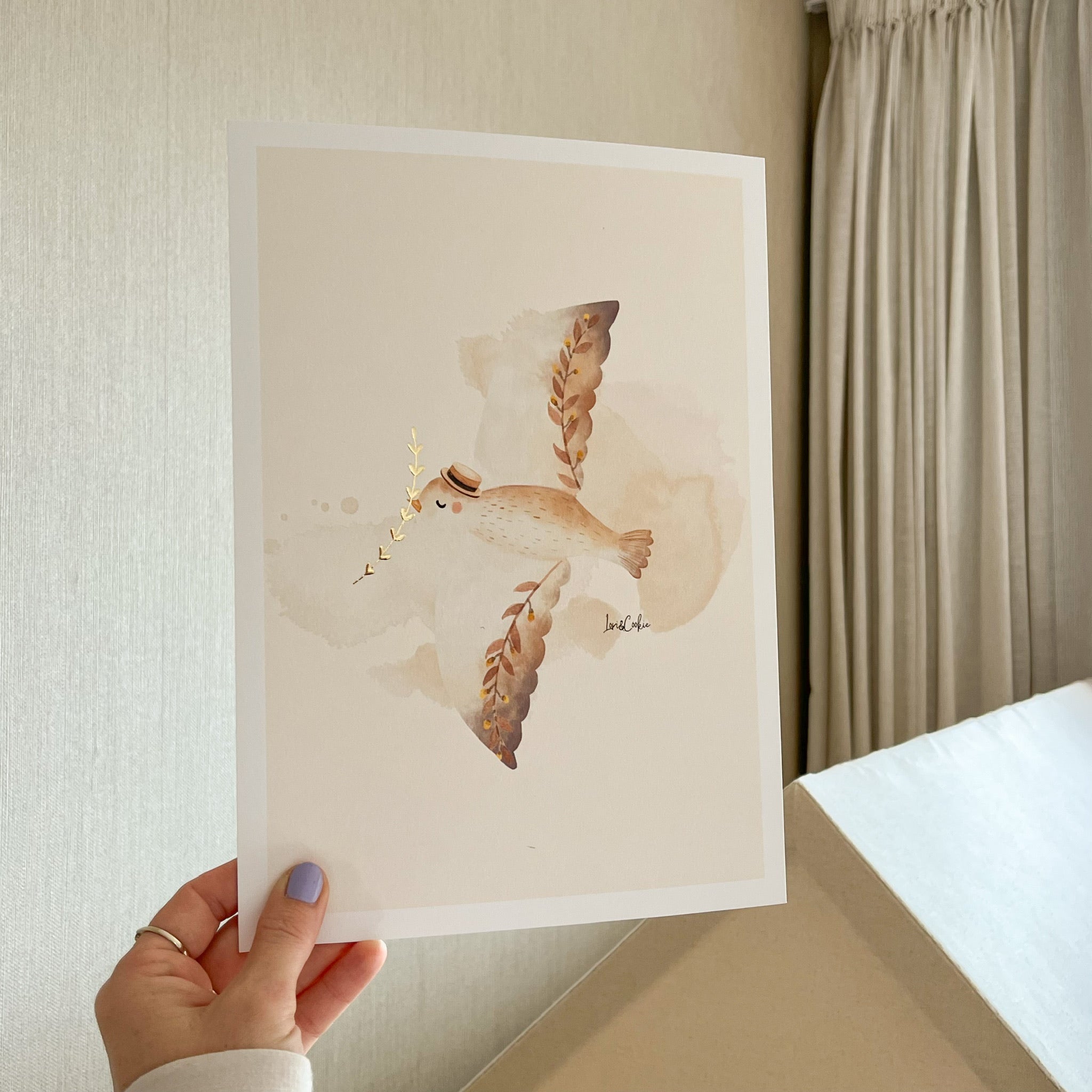 Handgeschilderde kinderkamer poster met goudfolie – "Vinnie het Vogeltje" (A3/A4)