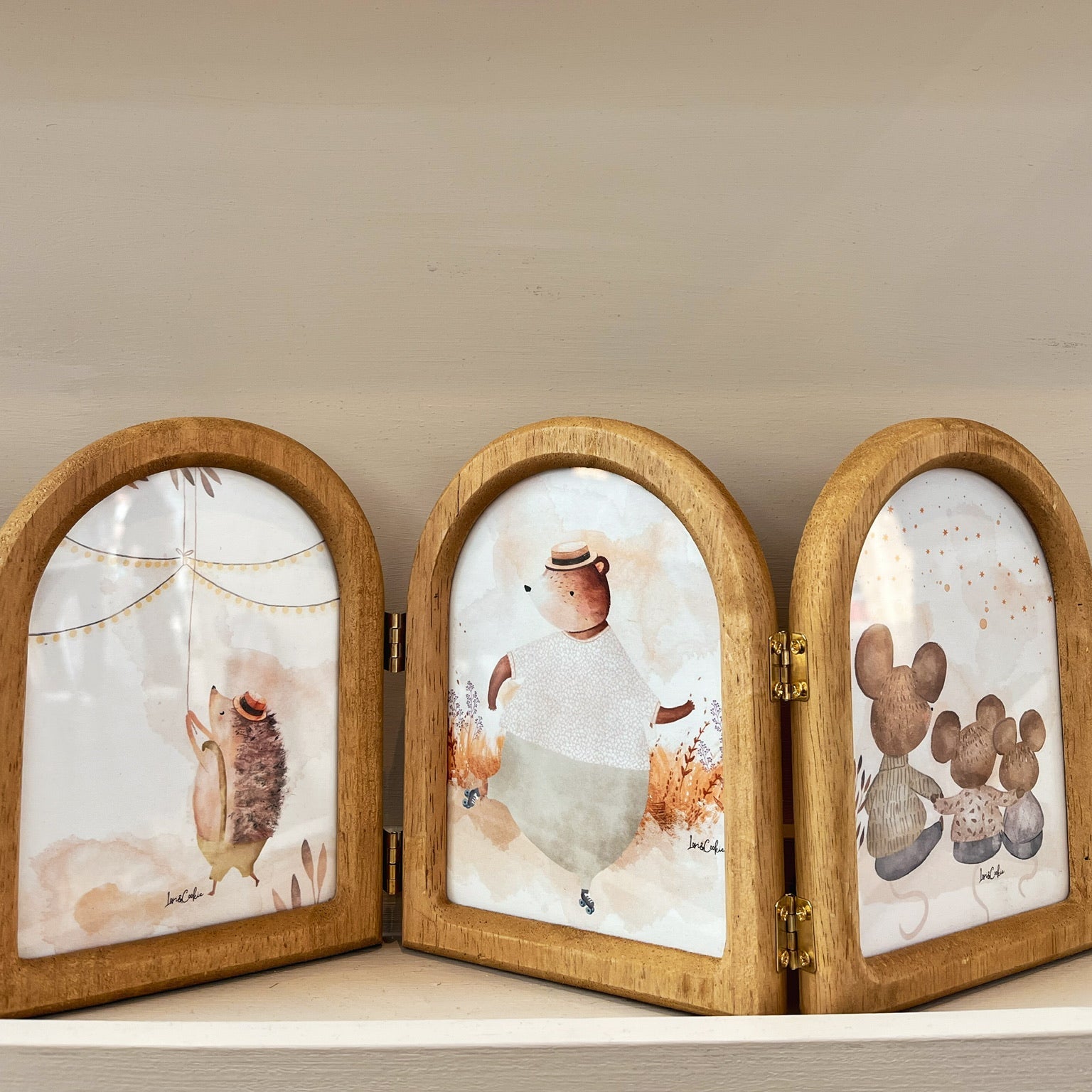 Houten drieluik fotolijst - voor A6 voorleeskaartjes - 36x16cm (limited edition)