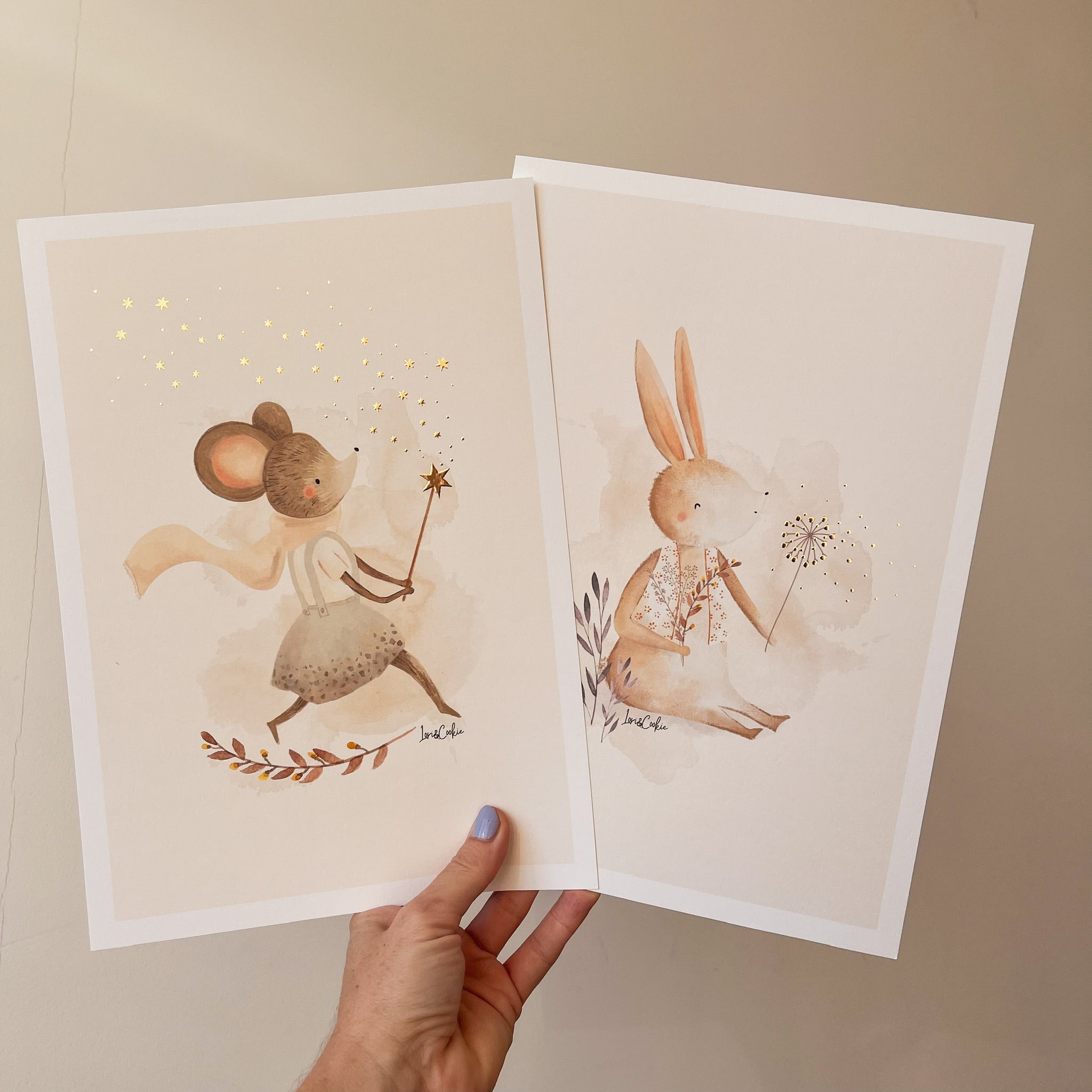 Goudfolie kinderkamer poster set van 2: "Maggie Muis" & "Mia Konijn"