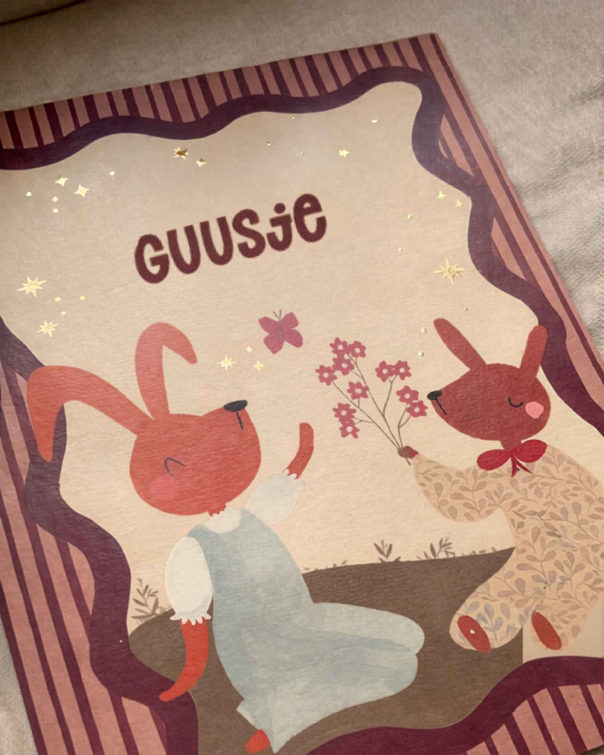 Detail van gepersonaliseerde en handgeschilderde konijntjes poster met goudfolie details voor kinderkamer