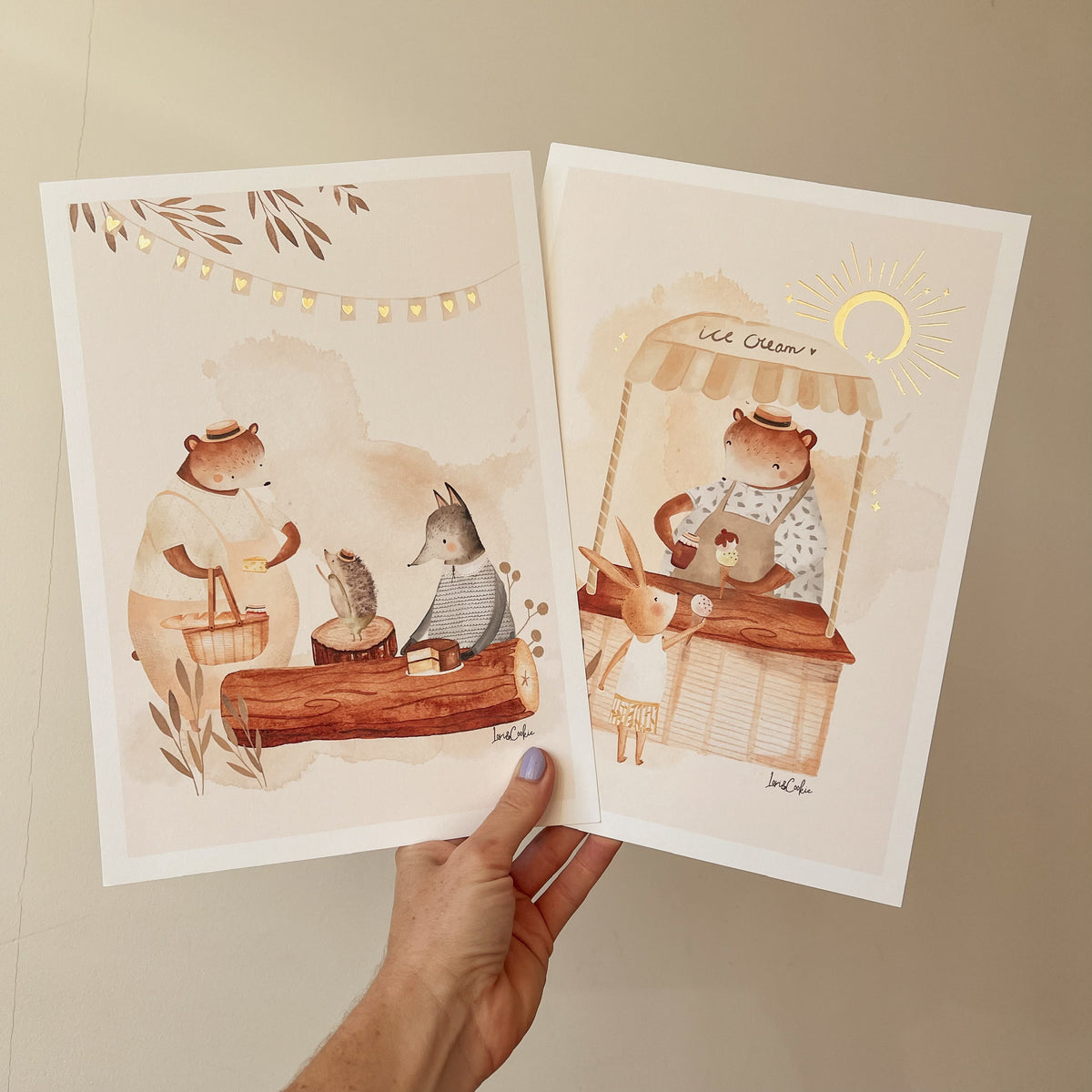 Goudfolie kinderkamer poster set van 2: "De Vrienden picknick" & "De Ijsco kar" - A3 & A4