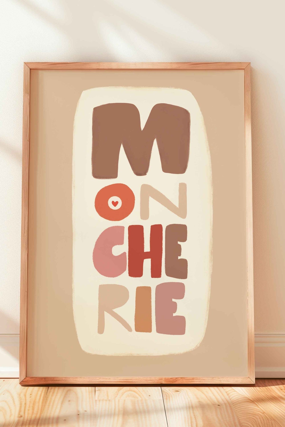 Kleurrijke handgeschilderde kinderkamerposter Mon Cherie met letters